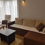 Caprice Apartment *